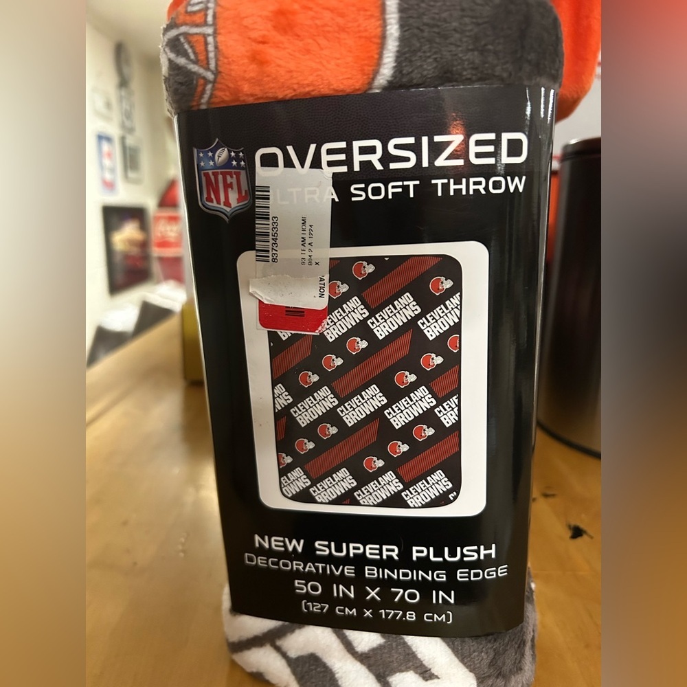 NFL Oversized Ultra Soft Throw - Orange, Brown, White NWT 50x70